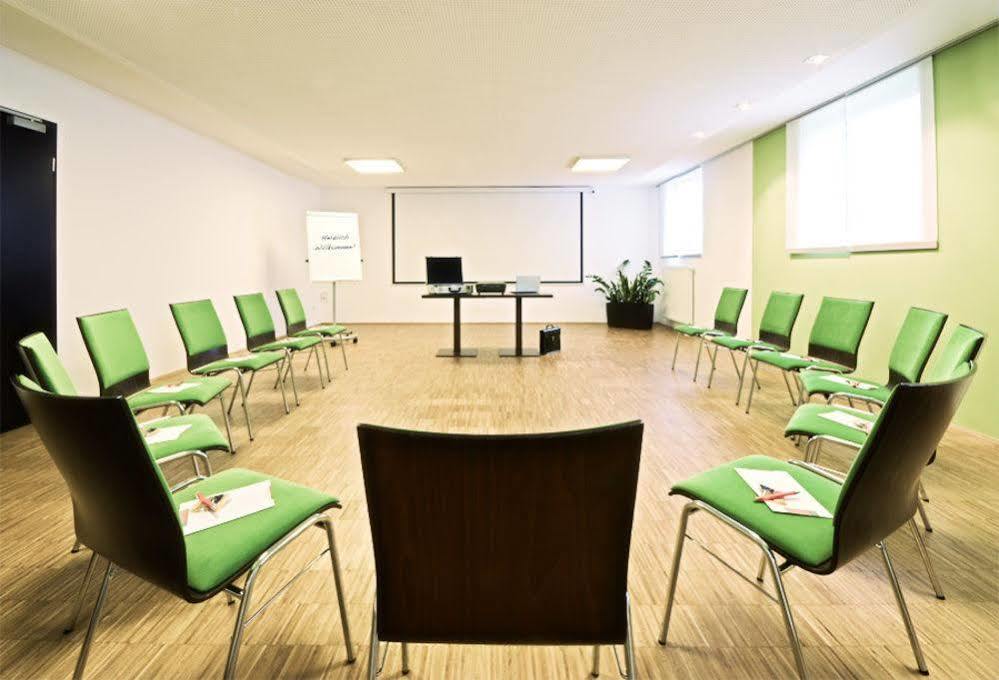 Acantus Hotel Weisendorf Exteriör bild